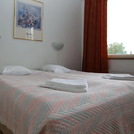 Otel Iisalmen Seurahuone 3*