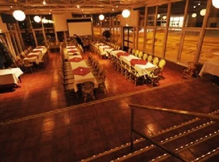 利萨门苏拉胡恩酒店 酒店 3*